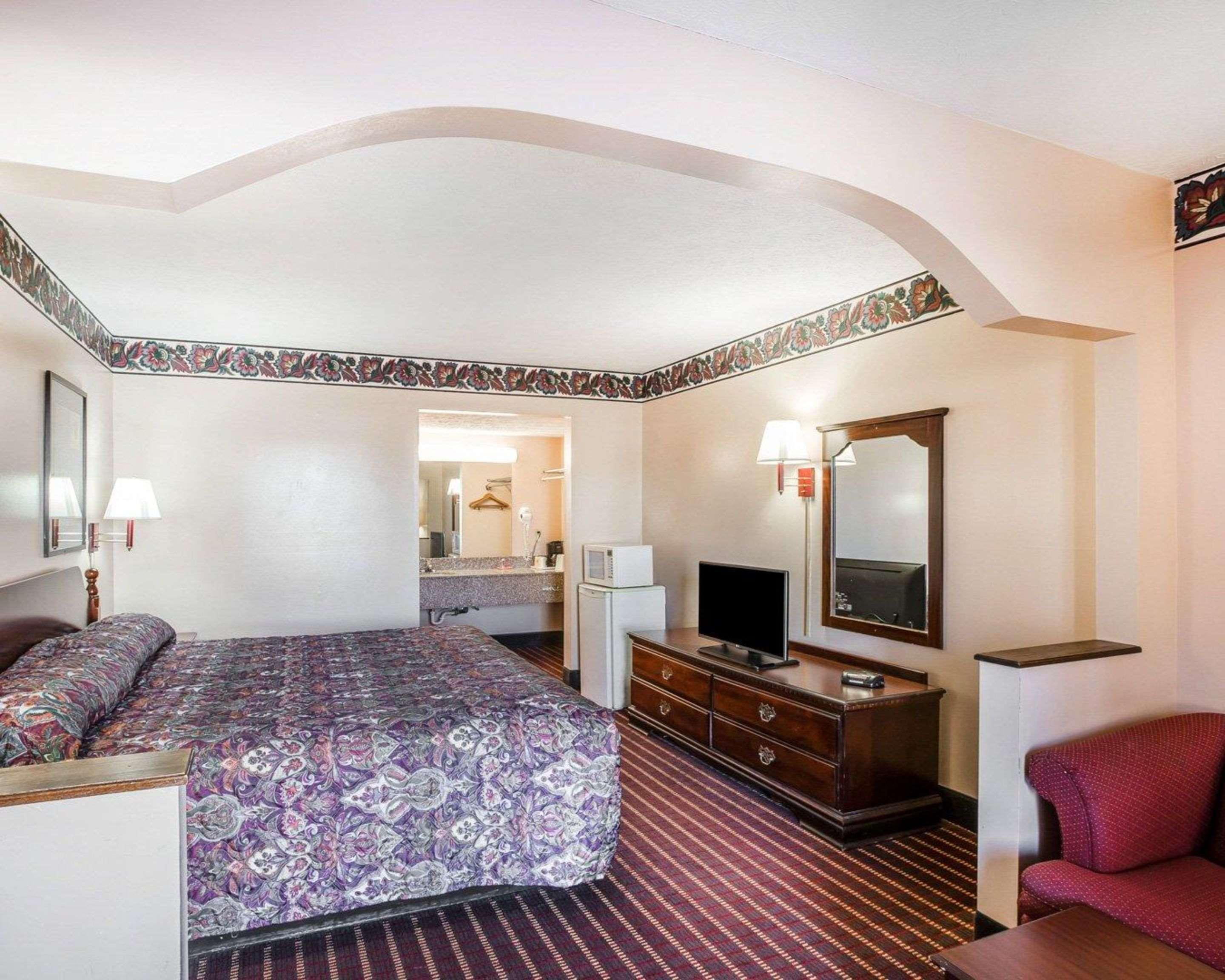 Econo Lodge McDonough Eksteriør billede
