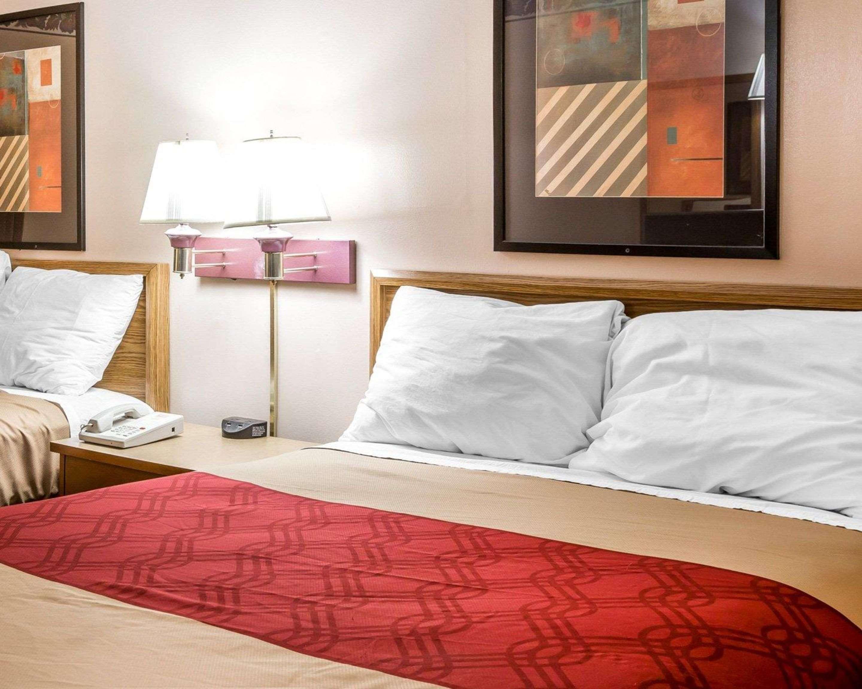 Econo Lodge McDonough Eksteriør billede