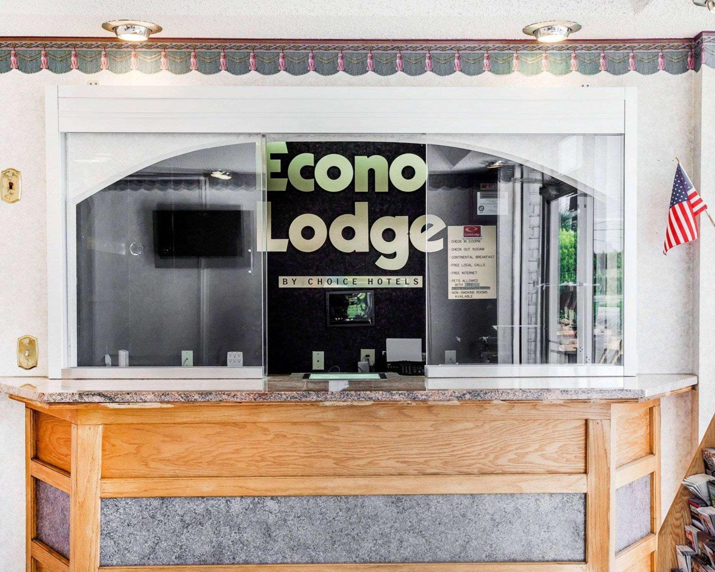Econo Lodge McDonough Eksteriør billede
