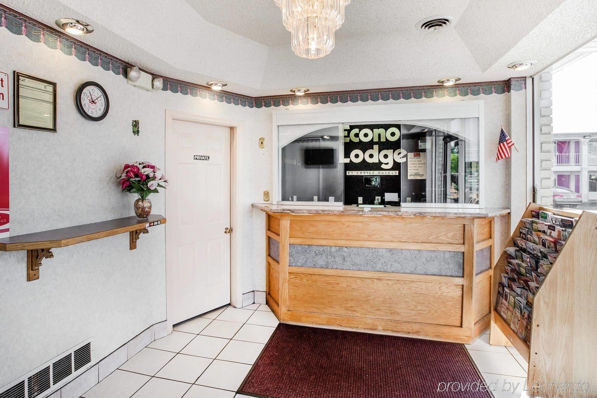 Econo Lodge McDonough Eksteriør billede