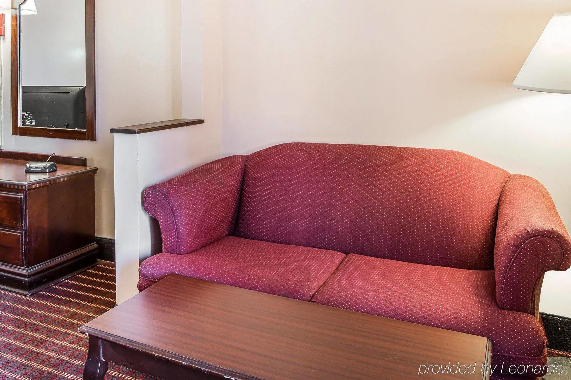 Econo Lodge McDonough Eksteriør billede